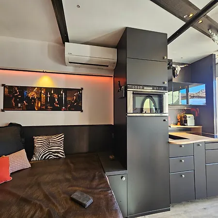 Apartment Naturist Cap Carbone